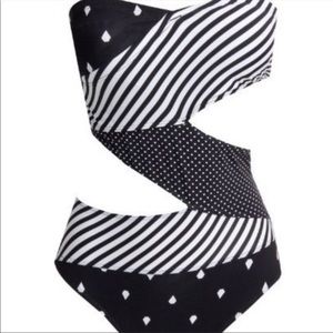 Volcom One Piece Cut Out Swimsuit Black / White M